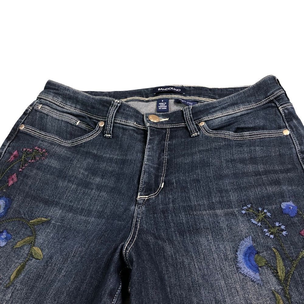 Bandolino Lisbeth Floral Embroidered Crop Frayed Hems Jeans - Picture 5 of 11